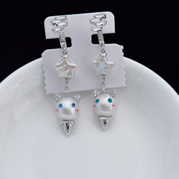 E05 Handmade Freshwater Baroque Pearl Earrings